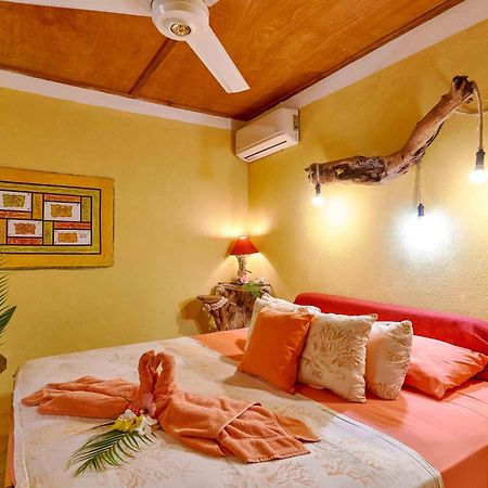 Chalet Tropical Hotel & Restaurant-Pizzeria Las Galeras Kültér fotó