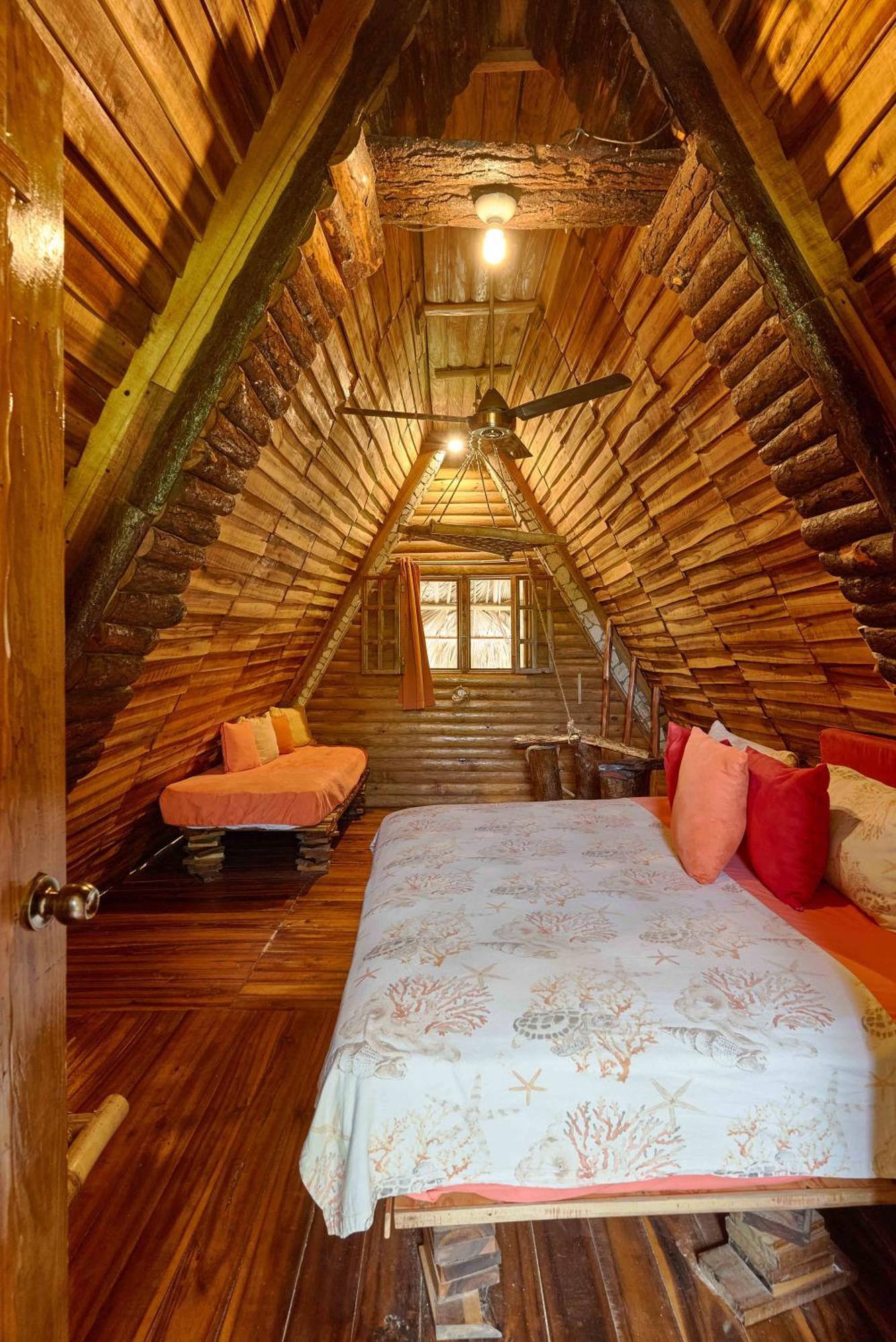 Chalet Tropical Hotel & Restaurant-Pizzeria Las Galeras Kültér fotó