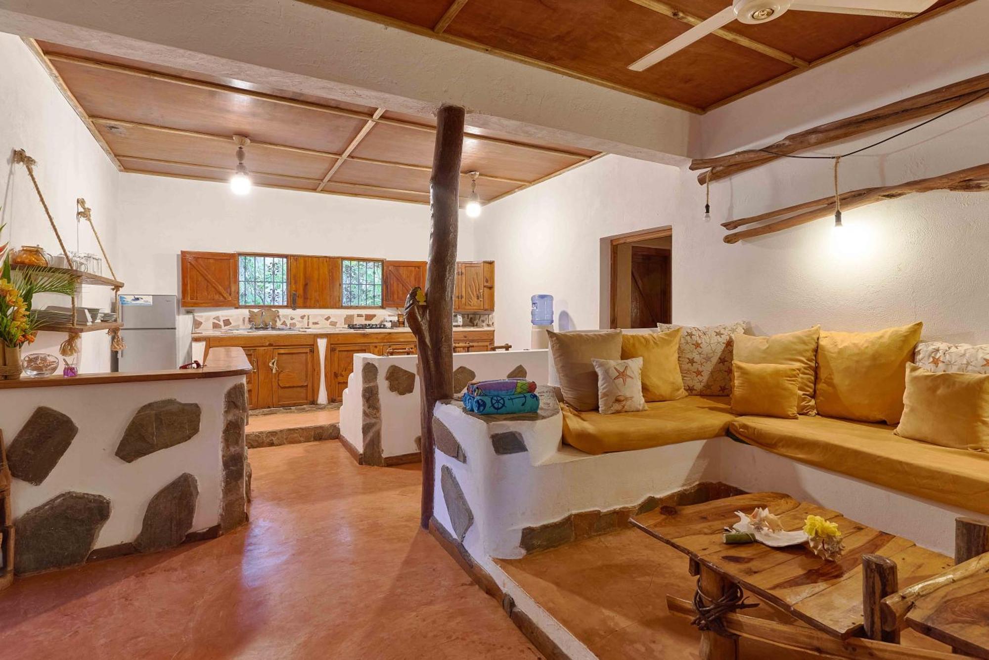 Chalet Tropical Hotel & Restaurant-Pizzeria Las Galeras Kültér fotó