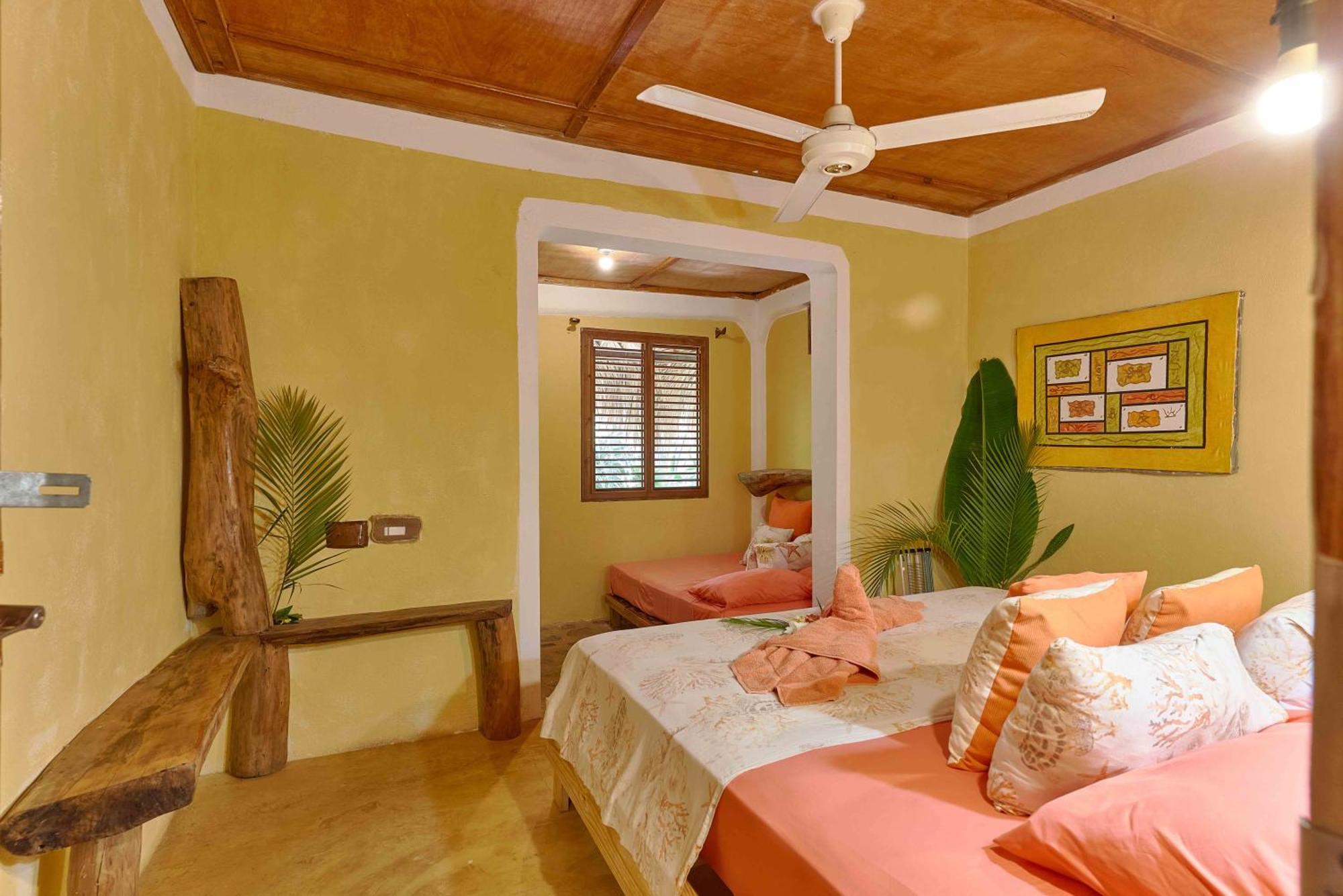 Chalet Tropical Hotel & Restaurant-Pizzeria Las Galeras Kültér fotó